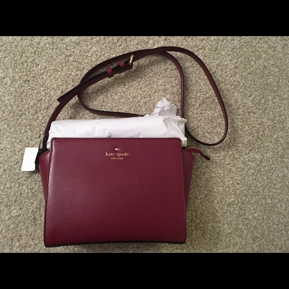 Kate Spade Cross body bag ⚡️ PRICE DROPPED ⚡️